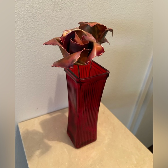 Ruby Red Square Vase. 8.75” - Picture 6 of 16
